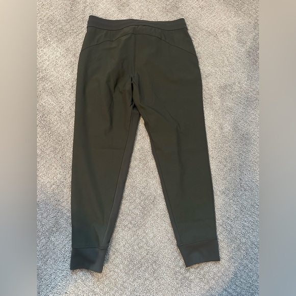 Athleta Headlands Hybrid Trek Jogger Aspen Green - Size 14 - Picture 12 of 13